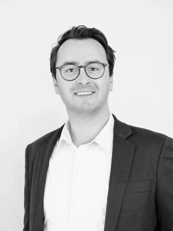 Duncan Wilsher Barrister and Solicitor logo